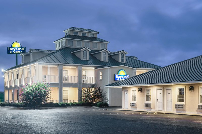 Days Inn By Wyndham Trumann Ar,Near Cedar Park,2 star