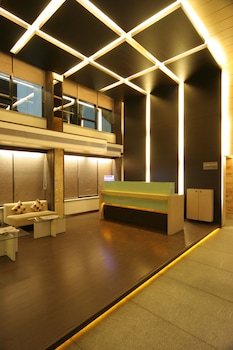 Pride Biznotel Alkapuri,Alkapuri,3 star