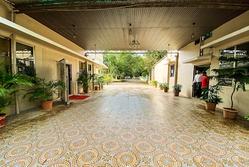 Aron Resort And Spa Lonavala,,0 star