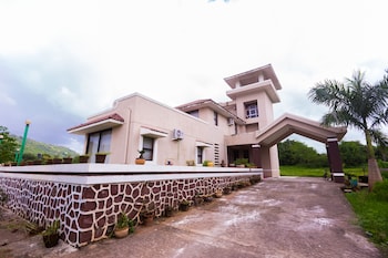 Shetty Farms,,2 star