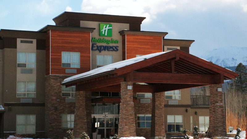 holiday inn express golden kicking horse by ihg
