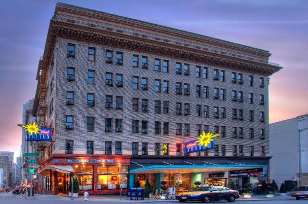 hotel triton