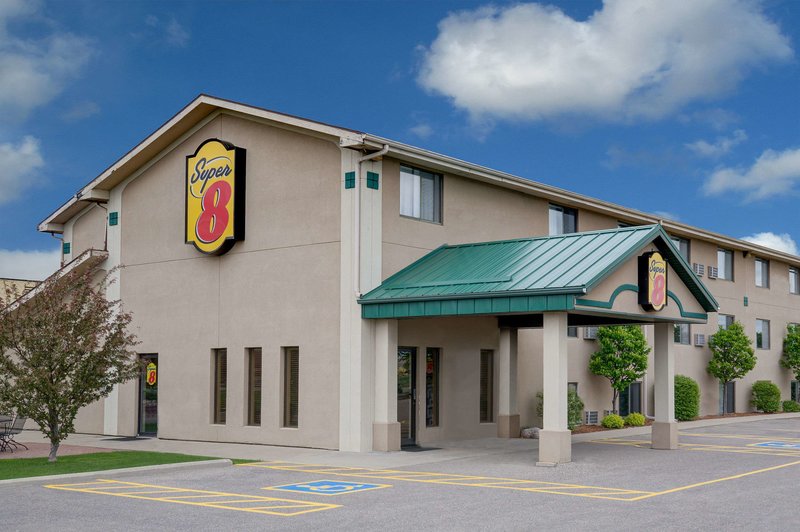 Super 8 By Wyndham Willmar,Willmar>>Kandiyohi,2 star