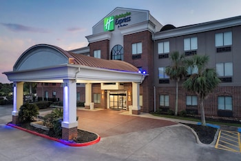 holiday inn express hotel and suites winnie by ihg