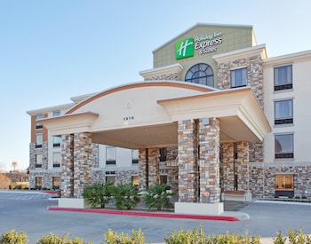 Holiday Inn Express Hotel & Suites Dallas South - Desoto,Desoto>>Dallas,3 star