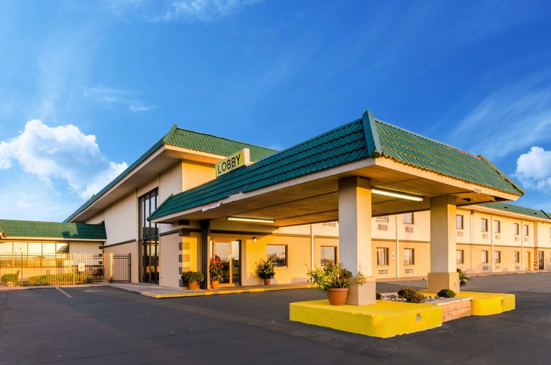 Quality Inn & Suites,Salina>>Kansas,2.5 star