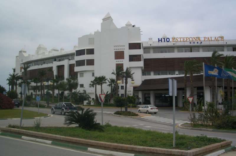 h10 estepona palace