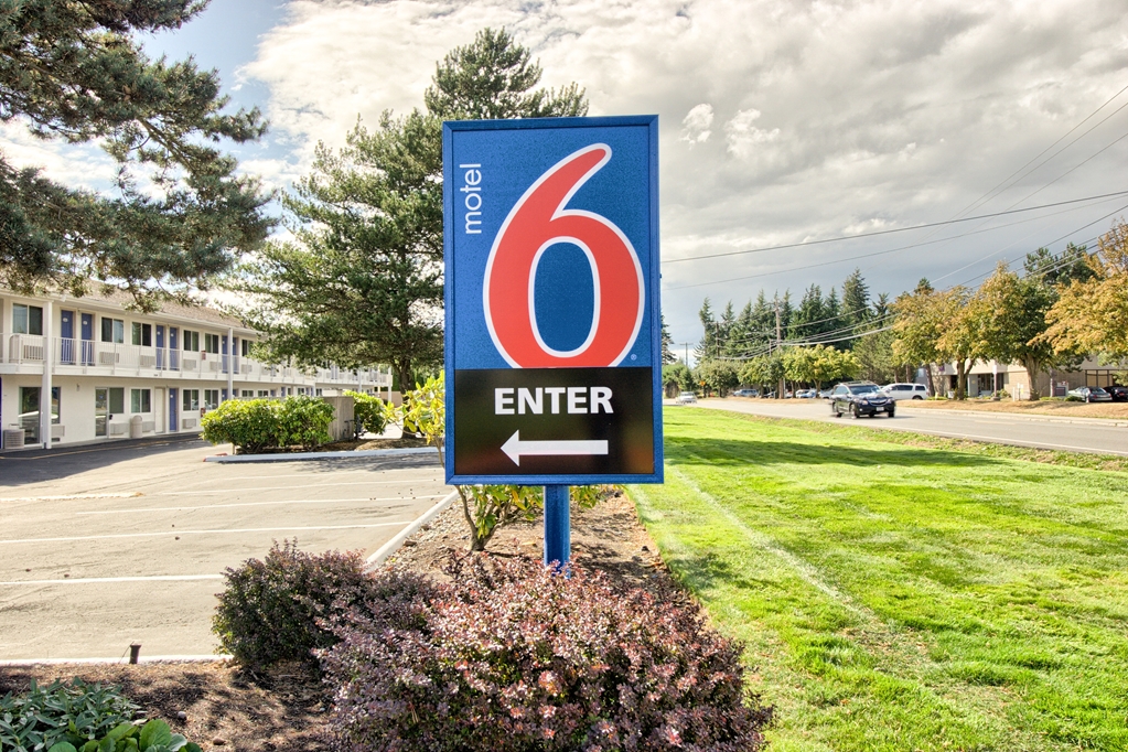 motel 6 everett wa north