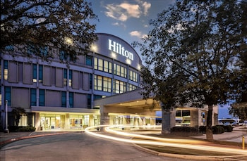 Hilton Austin Airport,Austin County>>Austin,4 star