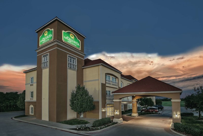 La Quinta Inn & Suites By Wyndham Stephenville,Stephenville>>Granbury,2.5 star