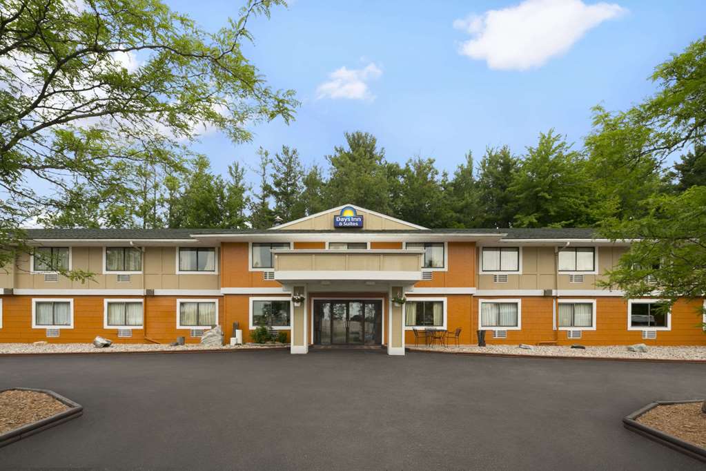 Days Inn & Suites By Wyndham Stevens Point,Stevens Point>>Portage,2 star