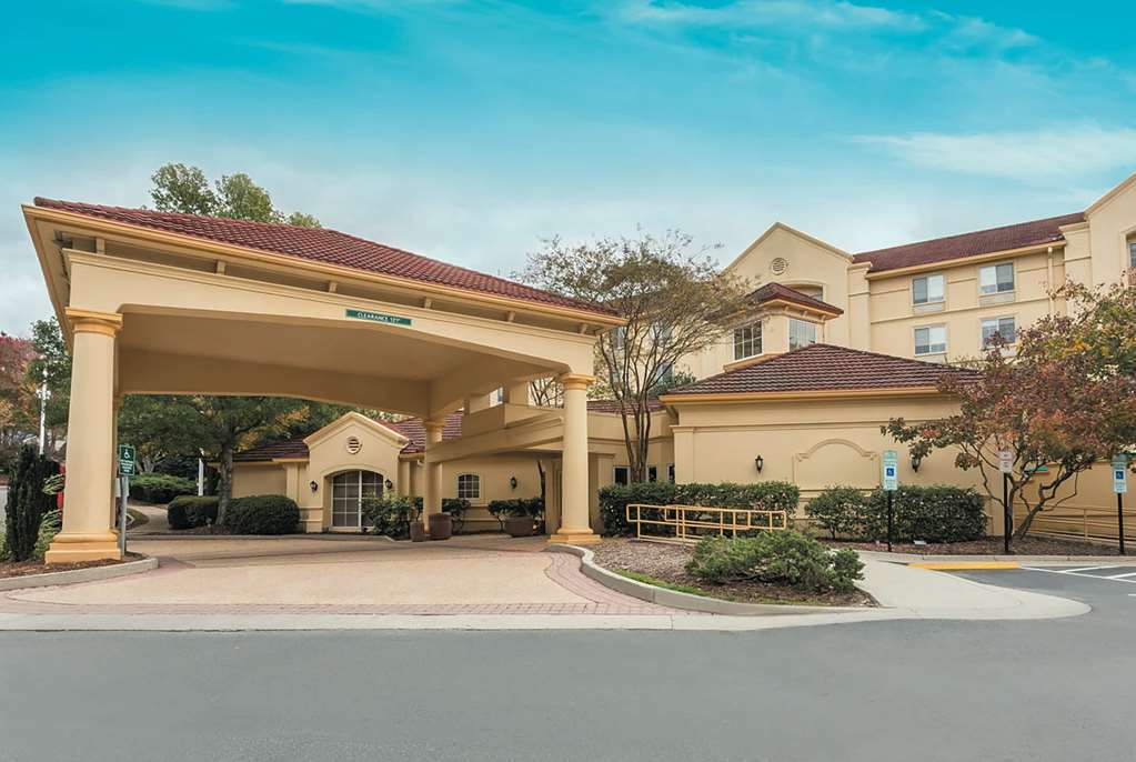 la quinta inn and suites by wyndham raleigh durham southpoint