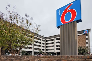 motel 6 columbus ga downtown
