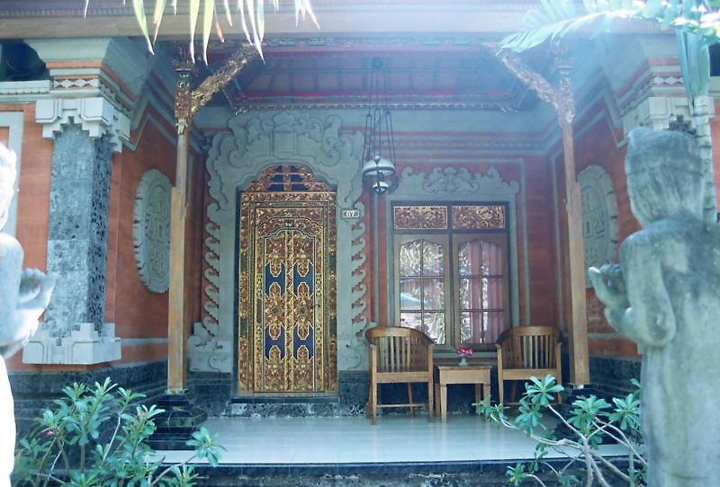 Stana Puri Gopa Hotel,Denpasar>>Bali,4 star