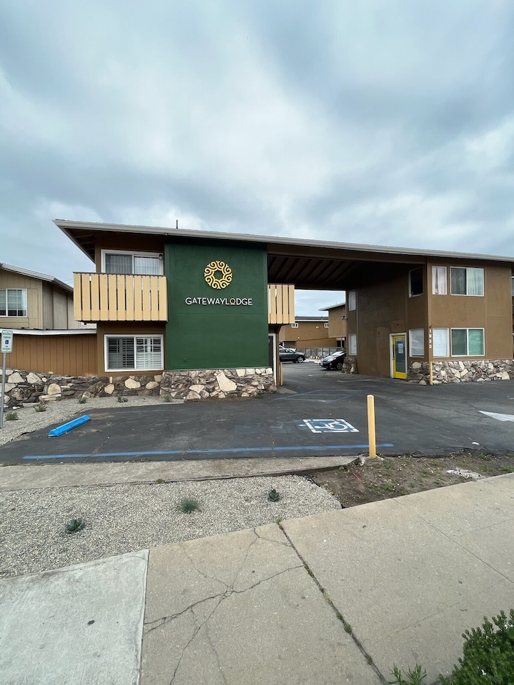 gateway lodge
