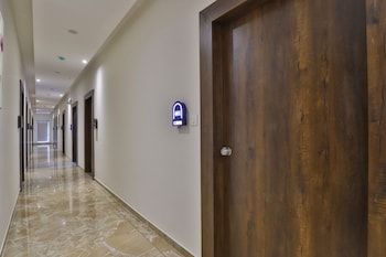 Hotel Sr Regency,,3 star