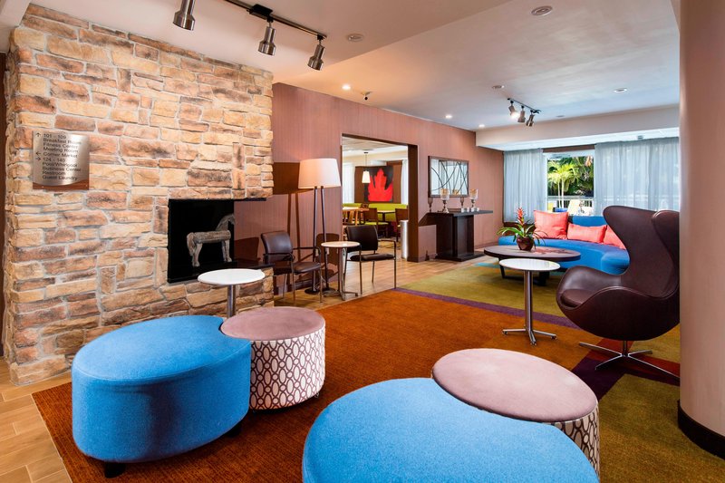 Fairfield Inn & Suites By Marriott Ft. Myers/Cape Coral,Cypress Lake>>Cape Coral,3 star