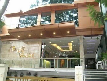 Bisque Magaji Orchid,Seshadripuram,3 star