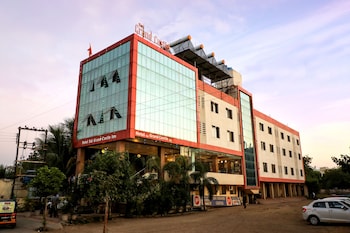 Hotel Sai Grand Castle Inn,Ahmednagar,3 star