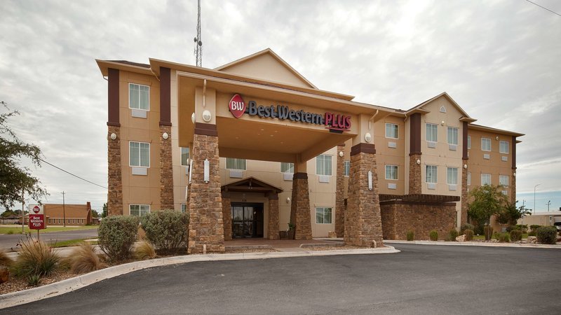 Best Western Plus Seminole Hotel & Suites