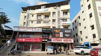 Chetan Executive Hotel,Hadapsar, Pune,2 star