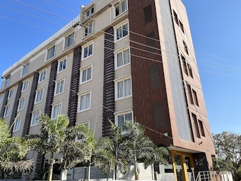 Hotel Elite By Signature Group,,4 star