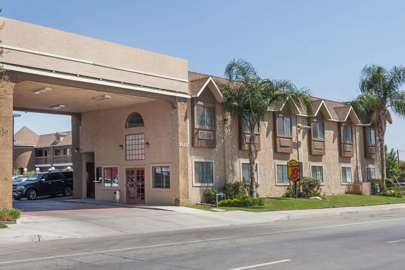 super 8 by wyndham bakersfield south ca