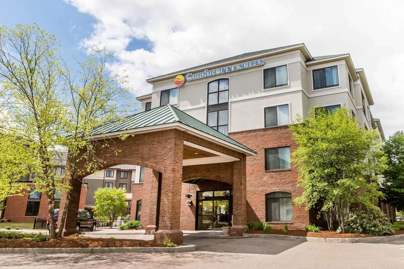 comfort inn and suites