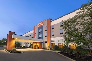 Hampton Inn & Suites Harrisburg/North,Dauphin>>Carlisle,3 star