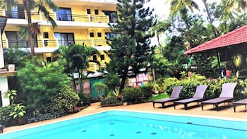 Peninsula Beach Resort Calangute,Calangute,3 star