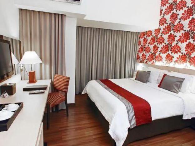Solo Paragon Hotel & Residences