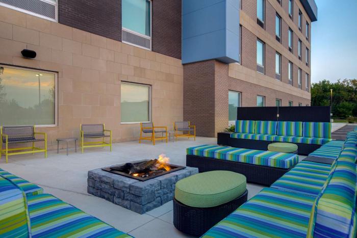 Home2 Suites By Hilton Grand Rapids Airport,,3 star