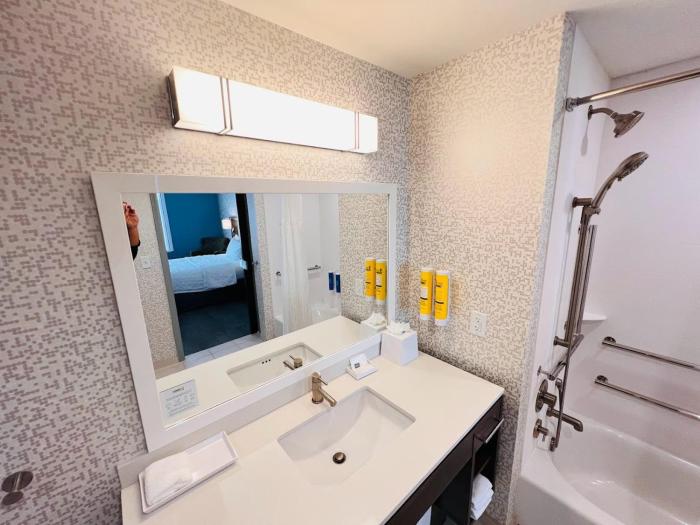 Home2 Suites By Hilton Pensacola Airport Medical Center,,3 star