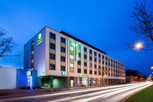 Holiday Inn Express Augsburg By Ihg,Munich>>Augsburg,3 star