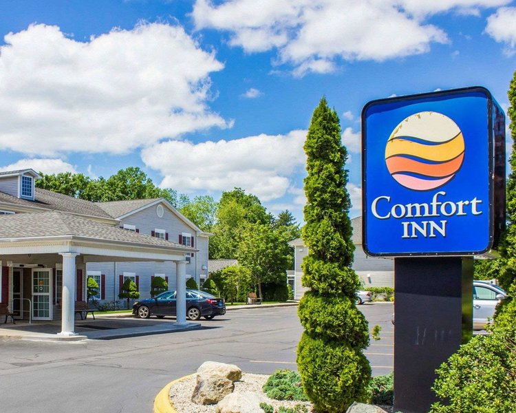 Comfort Inn Guilford Near I-95,Guilford>>Connecticut,2.5 star