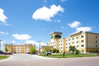 la quinta inn and suites by wyndham fargo medical center