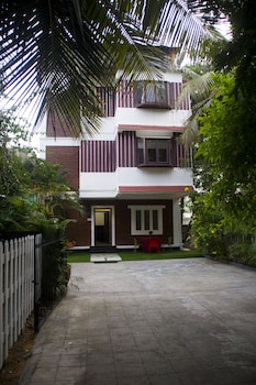Brick Castle,,2 star
