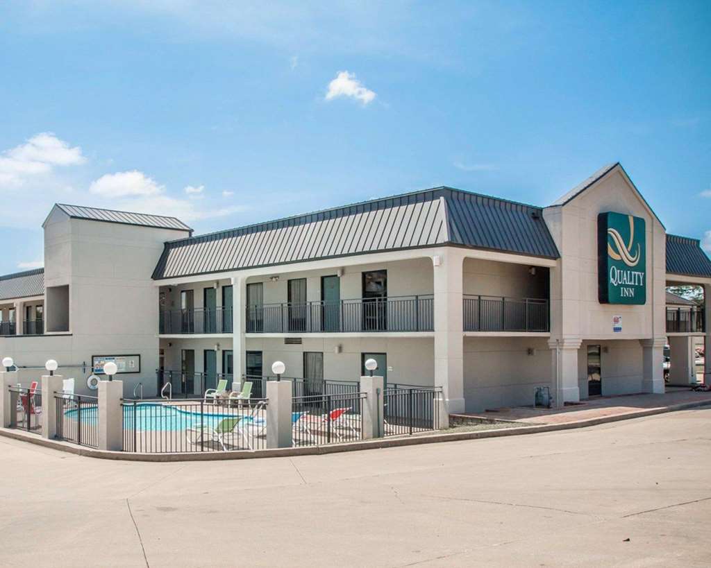 quality inn us65 and e battlefield rd springfield