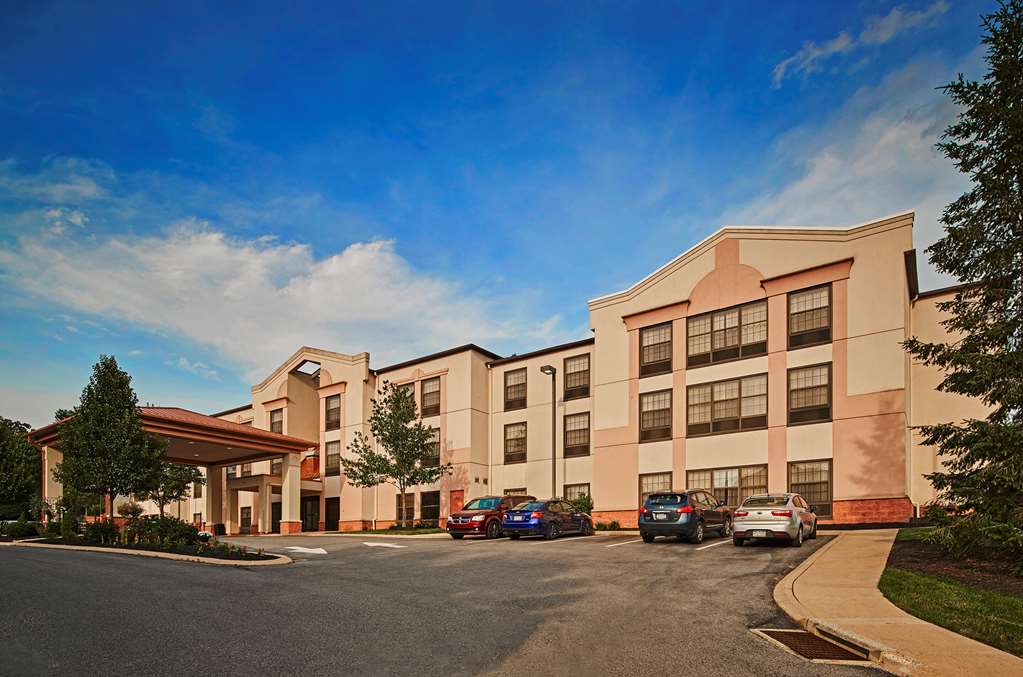 Comfort Suites Near Penn State,Ferguson Township>>Centre County,2.5 star