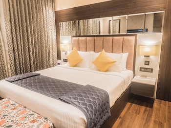 Eastern Gate,,3 star