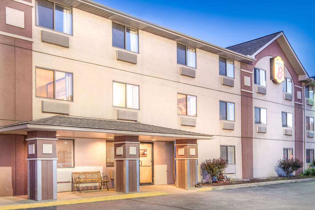 Super 8 By Wyndham Wheeling Wv,Triadelphia>>Bethlehem,2 star