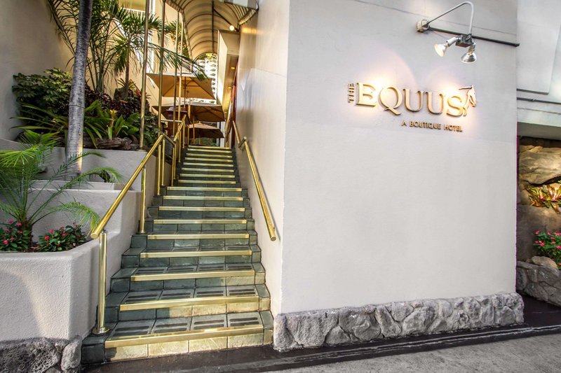 The Equus,Near Ala Moana Center,3.5 star
