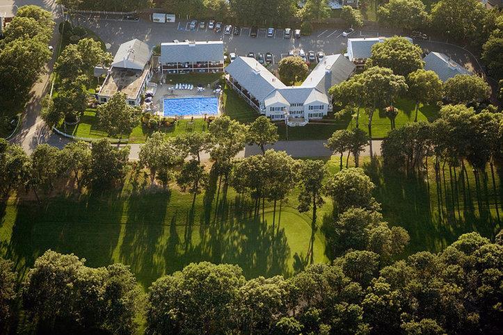 Blue Rock Resort,Cape Cod>>Barnstable County,3 star