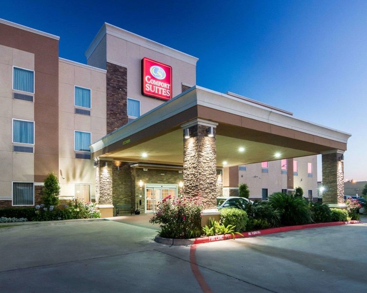 comfort suites at katy mills