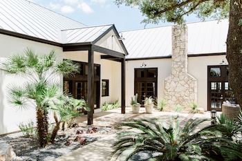 Hillside Boutique Hotel,Castroville>>Bexar County,4 star