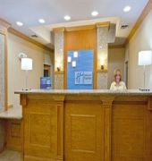 holiday inn express and suites detroit utica