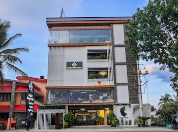 Hotel Golden Riviera,,3 star