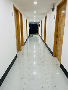 Hotel Rasso Inn Tuglakabad Extn,,2 star