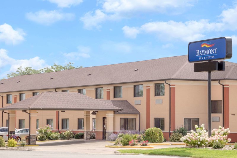 baymont inn and suites waterloo