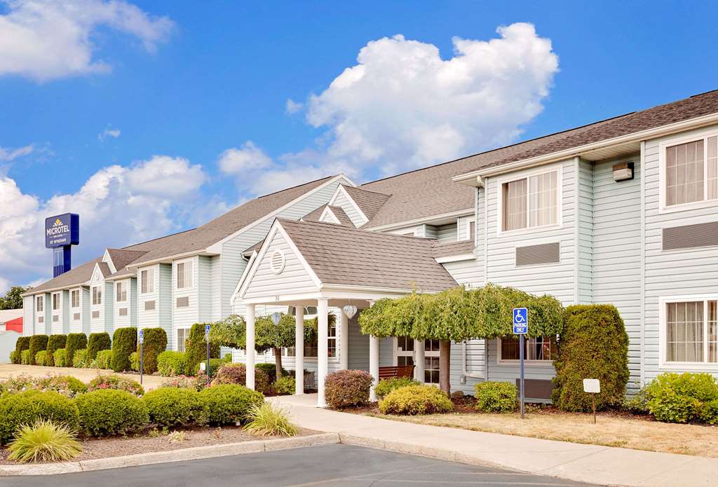 Microtel Inn & Suites By Wyndham Wellsville,Cattaraugus County>>Allegany,2 star